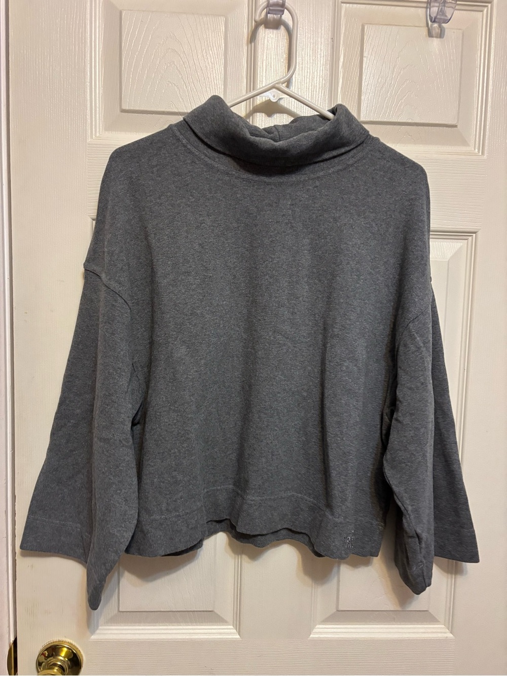 Women’s The North Face Dolman Sleeve Turtleneck Sweater Gray - Medium
